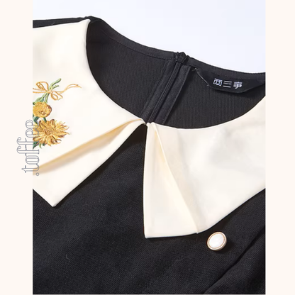 バイカラーと刺繍が映える上品プリーツワンピース《Z01207》