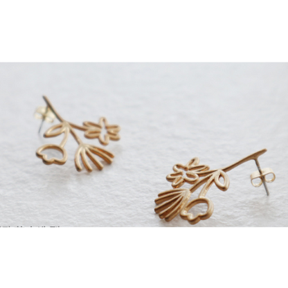 フラワーラインアートピアス X-165