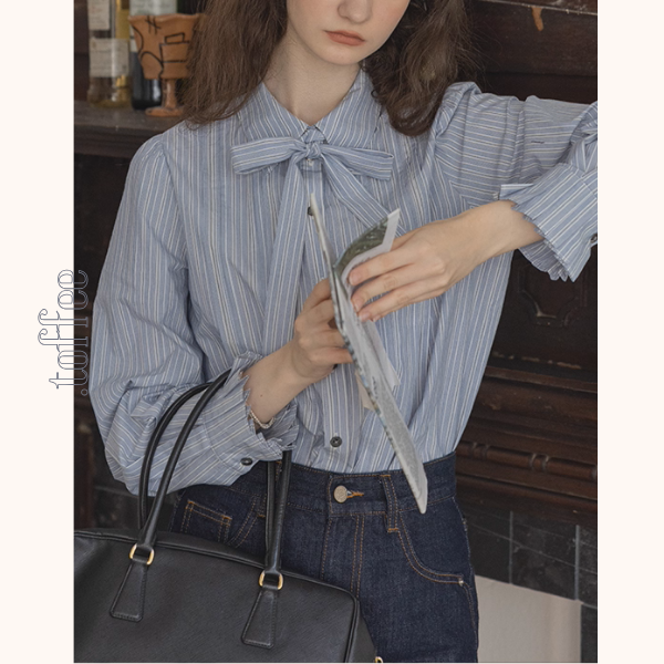 【2color】凛とした冬の朝をまとうボウタイブラウス《Z01173》