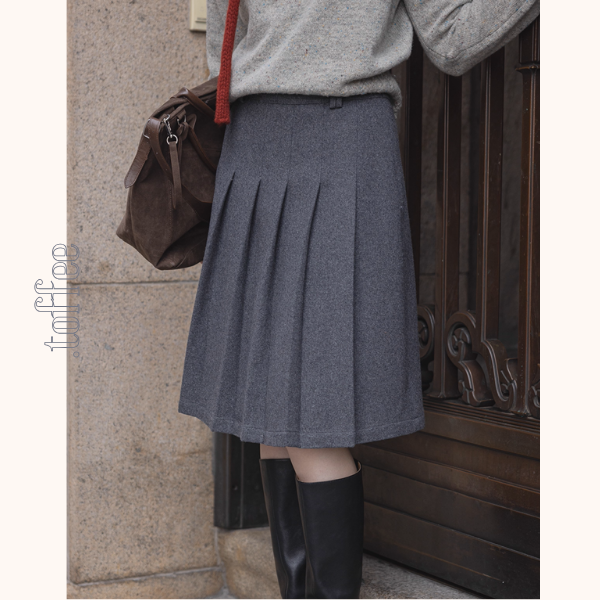 【2color】静寂に揺れるプリーツの余韻《Z01172》