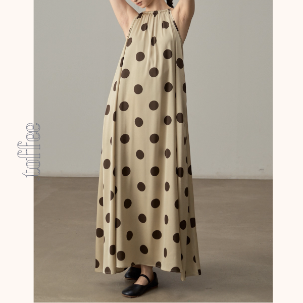 ドットと余白、午後のホルターネックワンピース《Z01119》