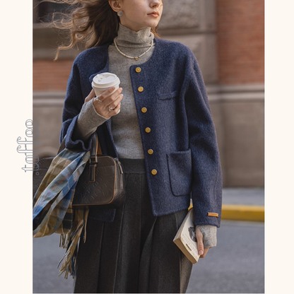 【3color】金のボタンが奏でるアートショートコート《Z01175》