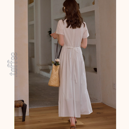 レース刺繍のホワイトロングワンピース《Z01093》