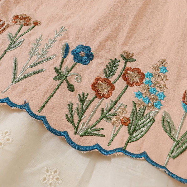 切り替えデザインレース＆フラワー刺繍ティアードスカート《Z00908》