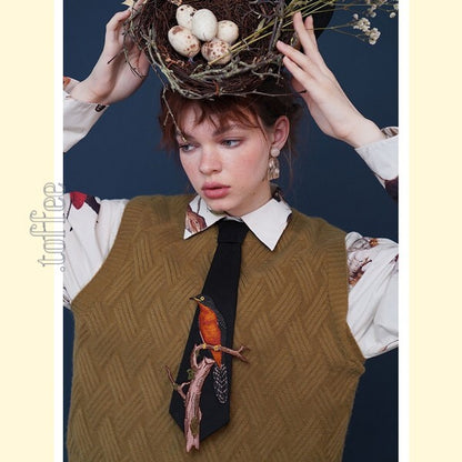 【3color】自由を纏う：手仕事の鳥刺繍タイ　C0179