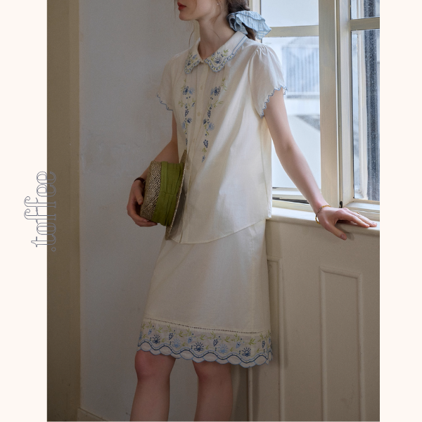 花柄刺繍が映えるレトロ可愛いセットアップ　《Z01117》