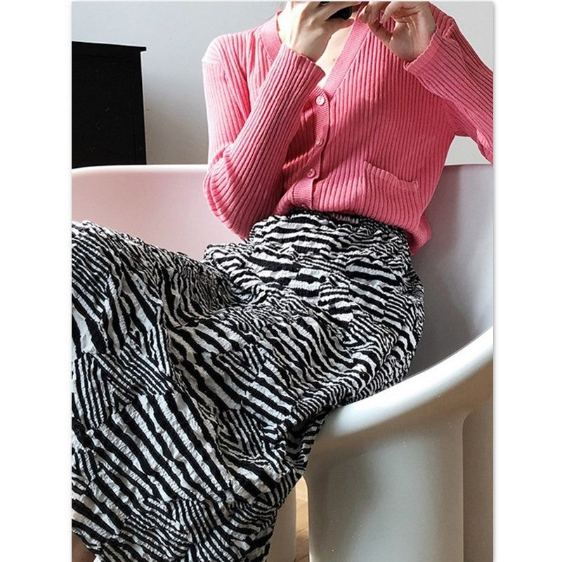 油絵のようなフラワー柄スカート