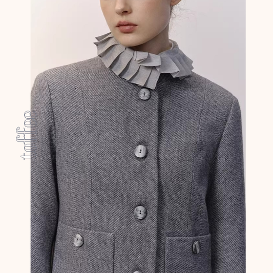 三重フリル袖×襞カラーのグレージャケット《Z01271》