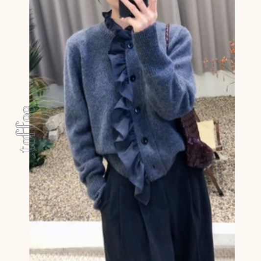 縦フリルが映えるショートニットカーディガン《Z01303》