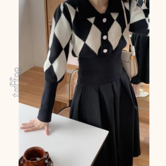 【２color】 ブラック×ホワイトのダイヤチェッククロップドニットトップ《Z01291》