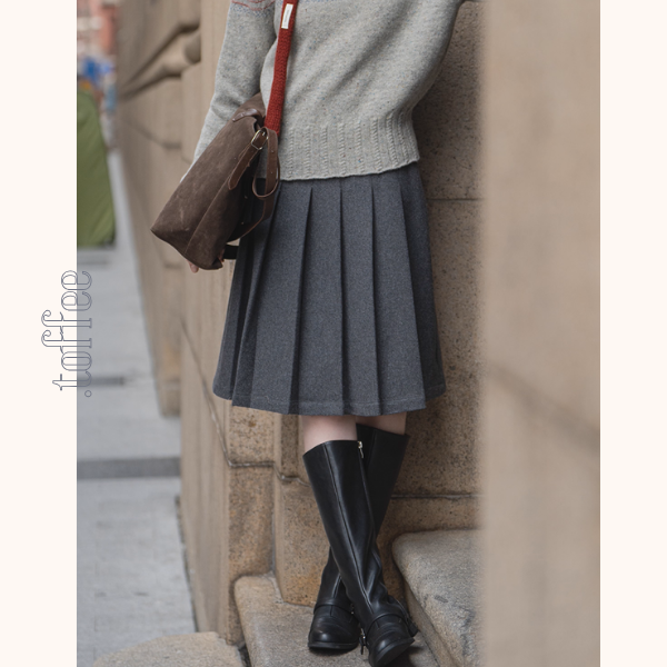 【2color】静寂に揺れるプリーツの余韻《Z01172》