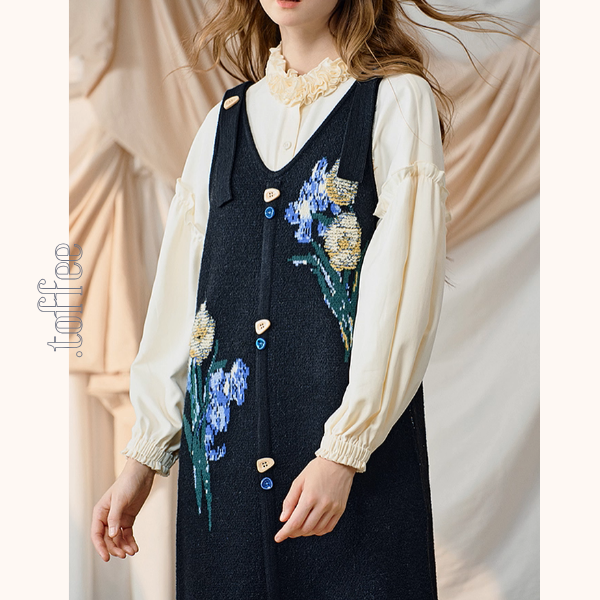 アイリスが咲くアート刺繍ワンピース《Z01129》