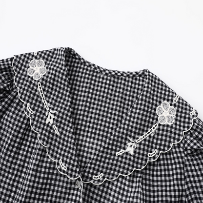 ギンガム刺繍ブラウス＆ショートパンツセットアップ《Z01038》