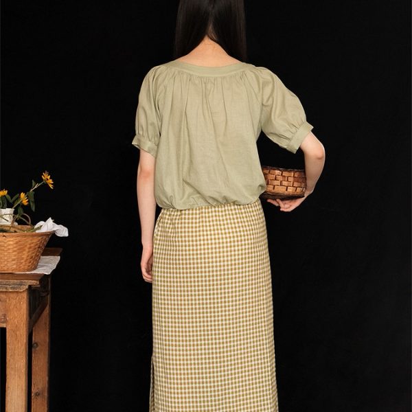 【2color】刺繍うさぎのスクエアネックブラウス《Z01046》