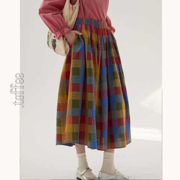 カラフルチェック柄ロングフレアスカート　《Z00786》