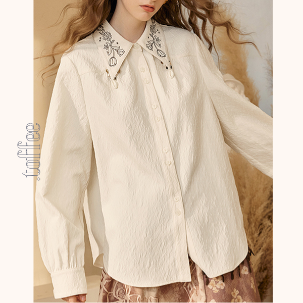 フラワー刺繡入りルーズシャツ　《Z00673》