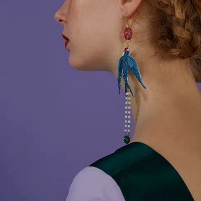 つばめ刺繍の耳飾り(ピアス・イヤリング) X-177