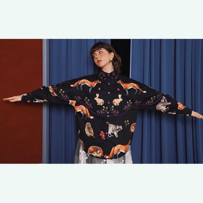 レトロアートが描く、夜の森のパーティーブラウス 《C0210》