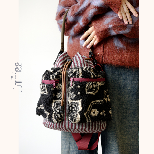 ドローストリング付きボアショルダーバッグ　Z00606