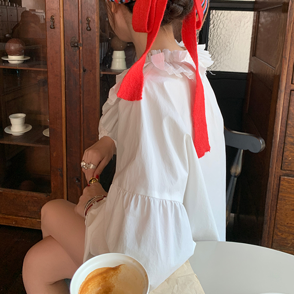 レース＆フラワーホワイトブラウス　Z00519