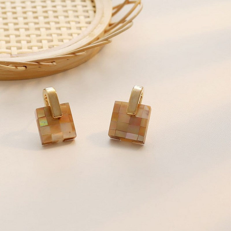 カラーラティスシェルピアス　《ac0005》