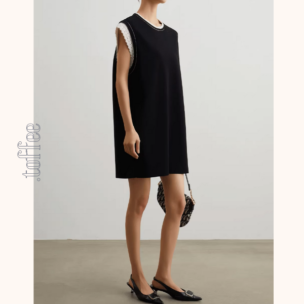 クルーネックレースディテールブラックワンピース《Z00948》