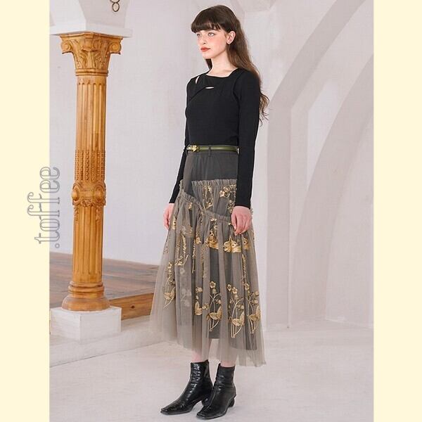 ニッチでクラシカルな植物画刺繍：フェアリーシアースカート C0163