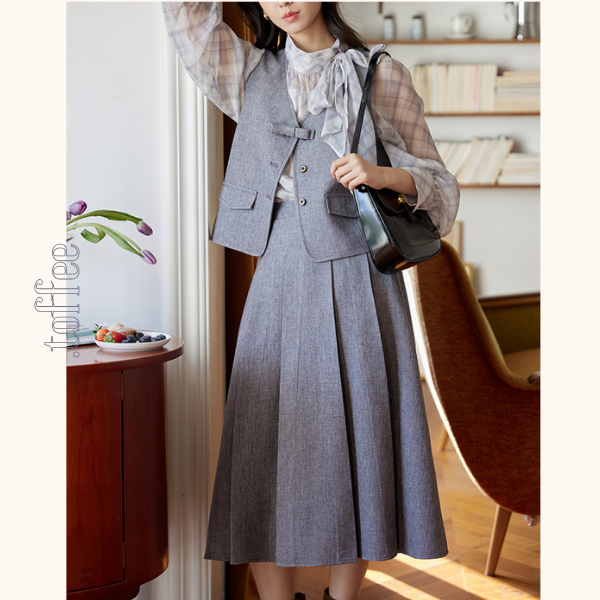 ボウタイ付きベスト＆ミモレ丈プリーツスカートのセットアップ《Z00850》