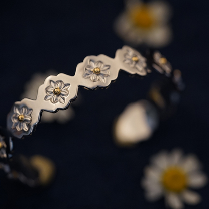 ミニフラワーデザインスリムバングル　AU-146