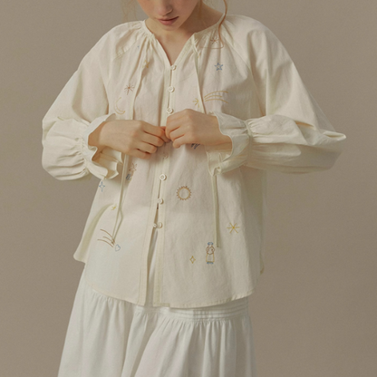 ポニーと星のロマンティック刺繍入りホワイトブラウス《Z00829》