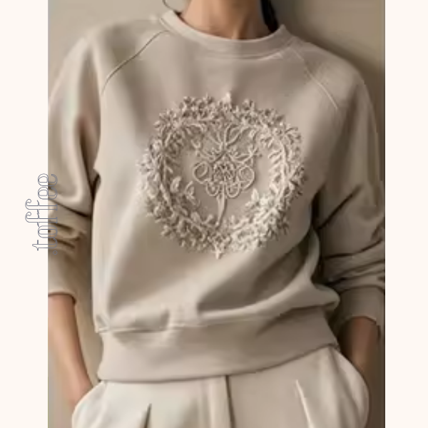 立体リース装飾のクルーネックスウェット《Z01293》