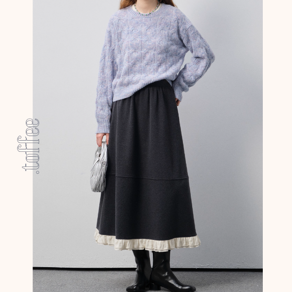 白レースが映えるチャコールAラインロングスカート《Z01188》