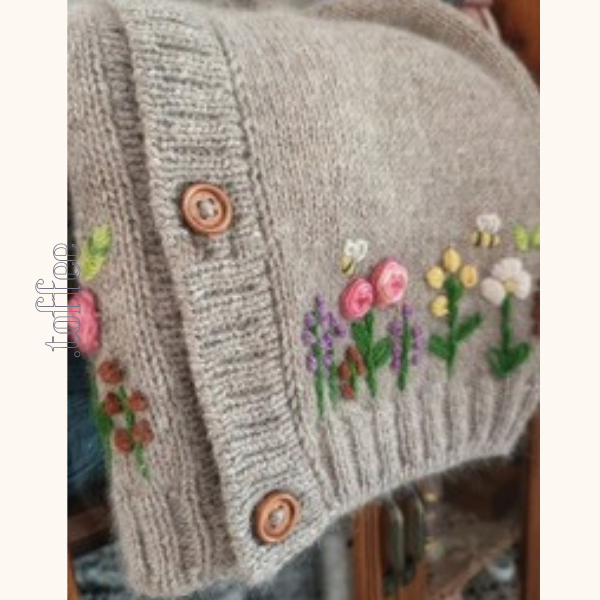 カラフル花刺繍が咲くグレーショートカーディガン《Z01210》