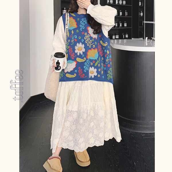 空と花の余白を縫うニットとワンピースのセットアップ《Z01152》