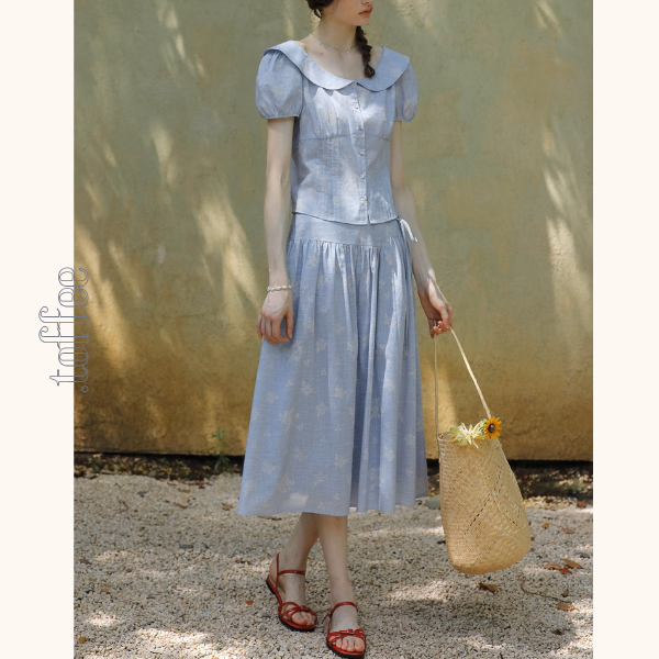丸襟とパフスリーブのブルーワンピース《Z01090》