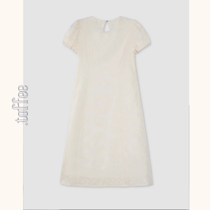 パフスリーブ蝶柄刺繍入りミモレ丈ワンピース《Z00873》