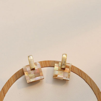 カラーラティスシェルピアス　《ac0005》