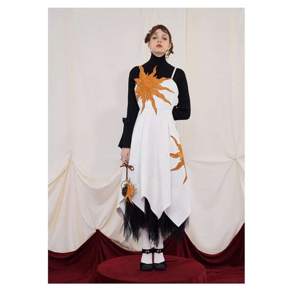 【2color】太陽刺繍サスペンダーワンピース C0080