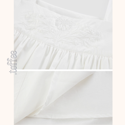 花刺繍ホワイトサスペンダースカート《Z01053》