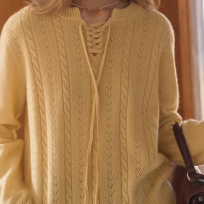 陽だまりとレースアップのプルオーバーニット《Z01162》