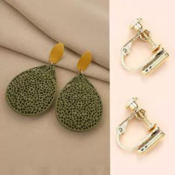 【３color】ウォーターマークカットアウトピアス AU-278