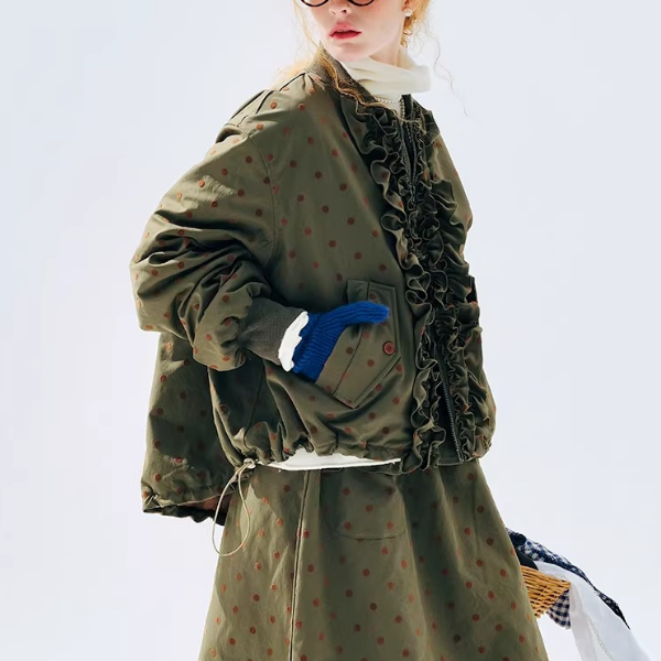 【2color】ドット柄フリルのバルーン裾キルティングジャケット《Z01360》