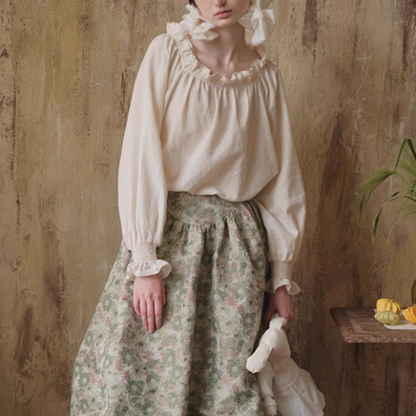 フリルネックのクラシカルブラウス《Z01113》