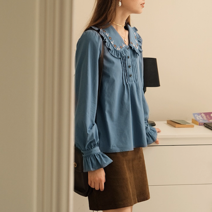 さくらんぼ刺繍とプリーツのドーリーシャツ《Z01178》