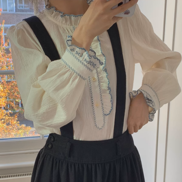 【2color】午後の針音と記憶の刺繍ブラウス《Z01158》