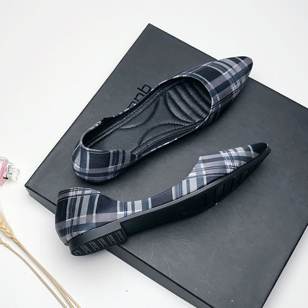 【３color】ポインテッドトゥチェッカーパンプス AU-316