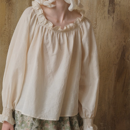 フリルネックのクラシカルブラウス《Z01113》