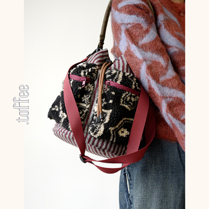 ドローストリング付きボアショルダーバッグ　Z00606