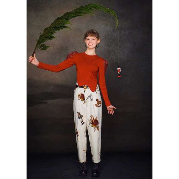 【2color】くるみ割り人形プリントタックテーパードパンツ C0107