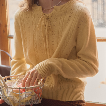 陽だまりとレースアップのプルオーバーニット《Z01162》